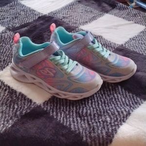 Sketchers size 1 Twisty brights shoes